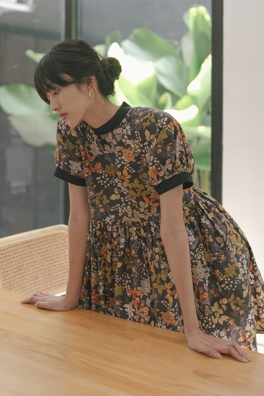 Hiraya Raglan Dress in Black Floral