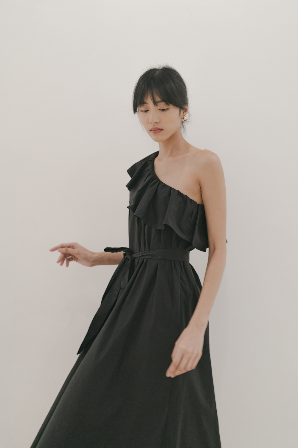 Tara One Shoulder Dress in Black (30% OFF)