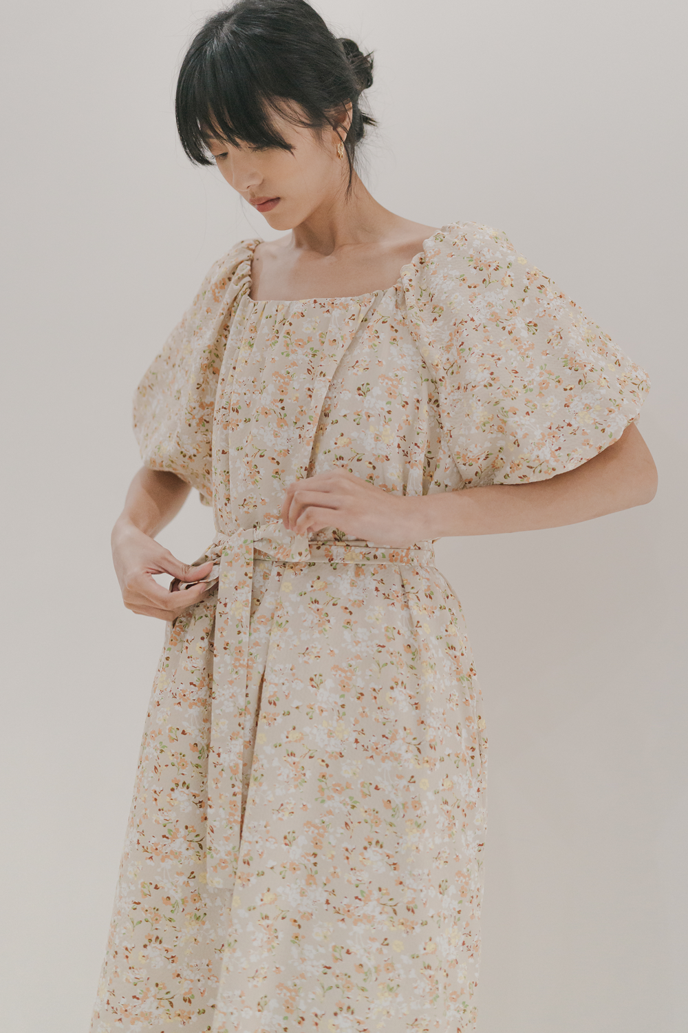 Hinay Puff Sleeve Dress in Brown Floral