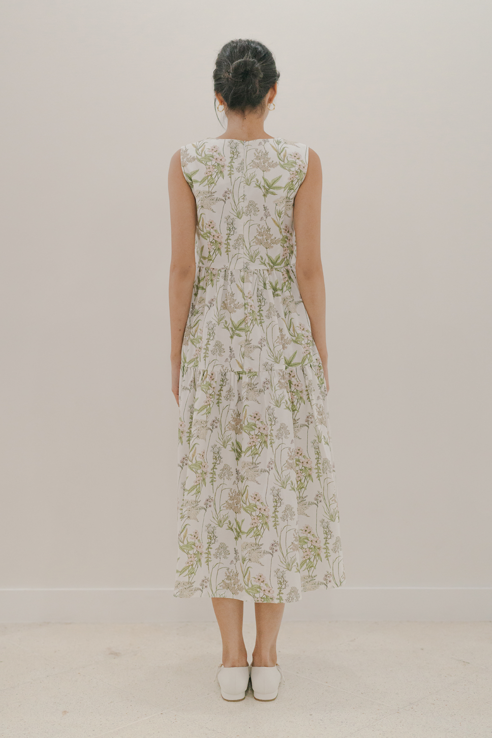 Kimi Tiered Dress in White Floral